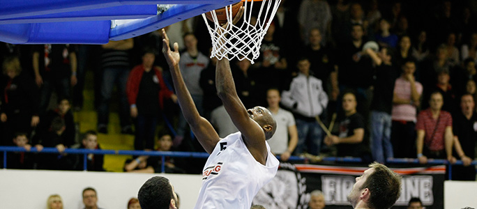 87-87 után a szolnoki Michael Lee lett a nyerőember