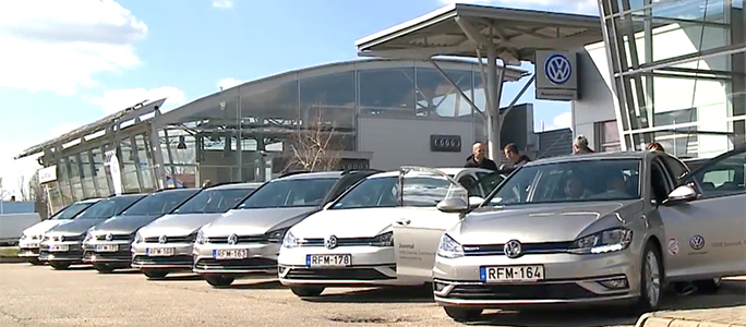 19 Volkswagent kapott egy éves használatra a Szolnoki Olaj KK
